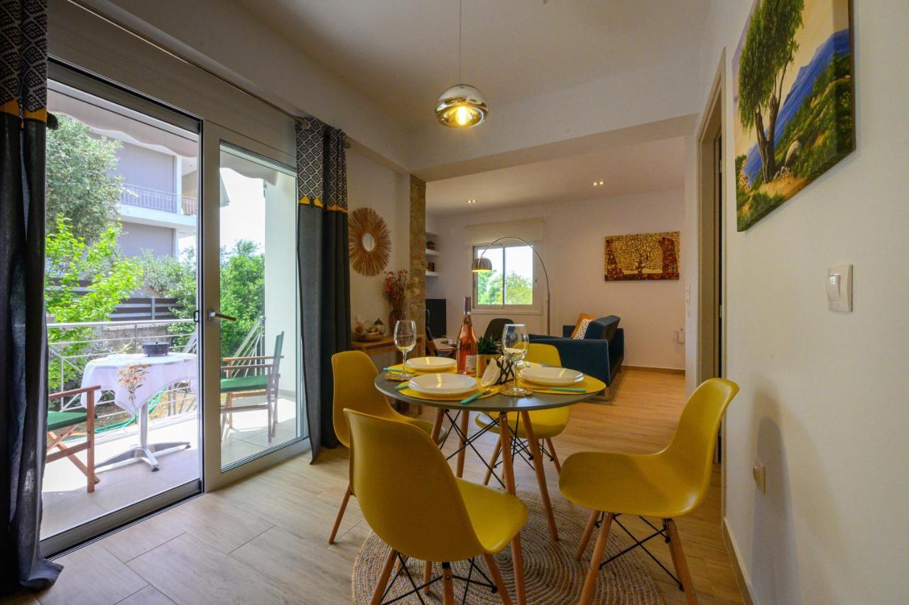 Chic Apartment In Nature, 5-Min Walk To The Beach Каламата Екстер'єр фото